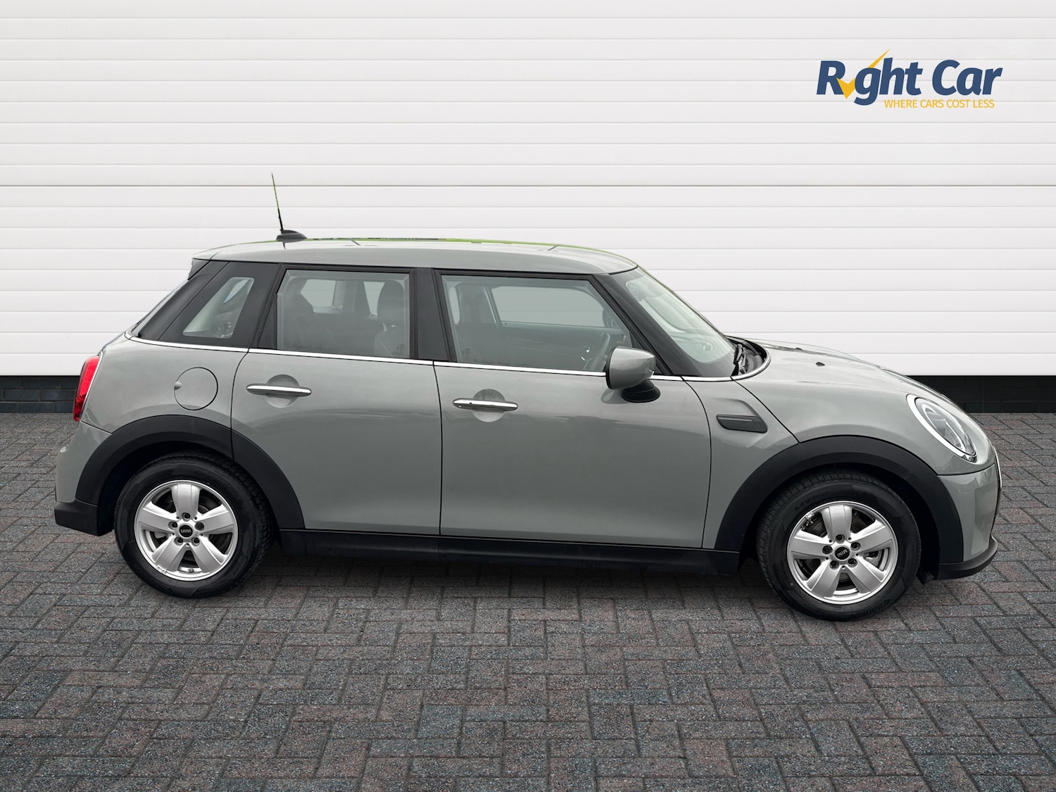 Used MINI Hatch 2022 for sale - 77373112: Photo 4