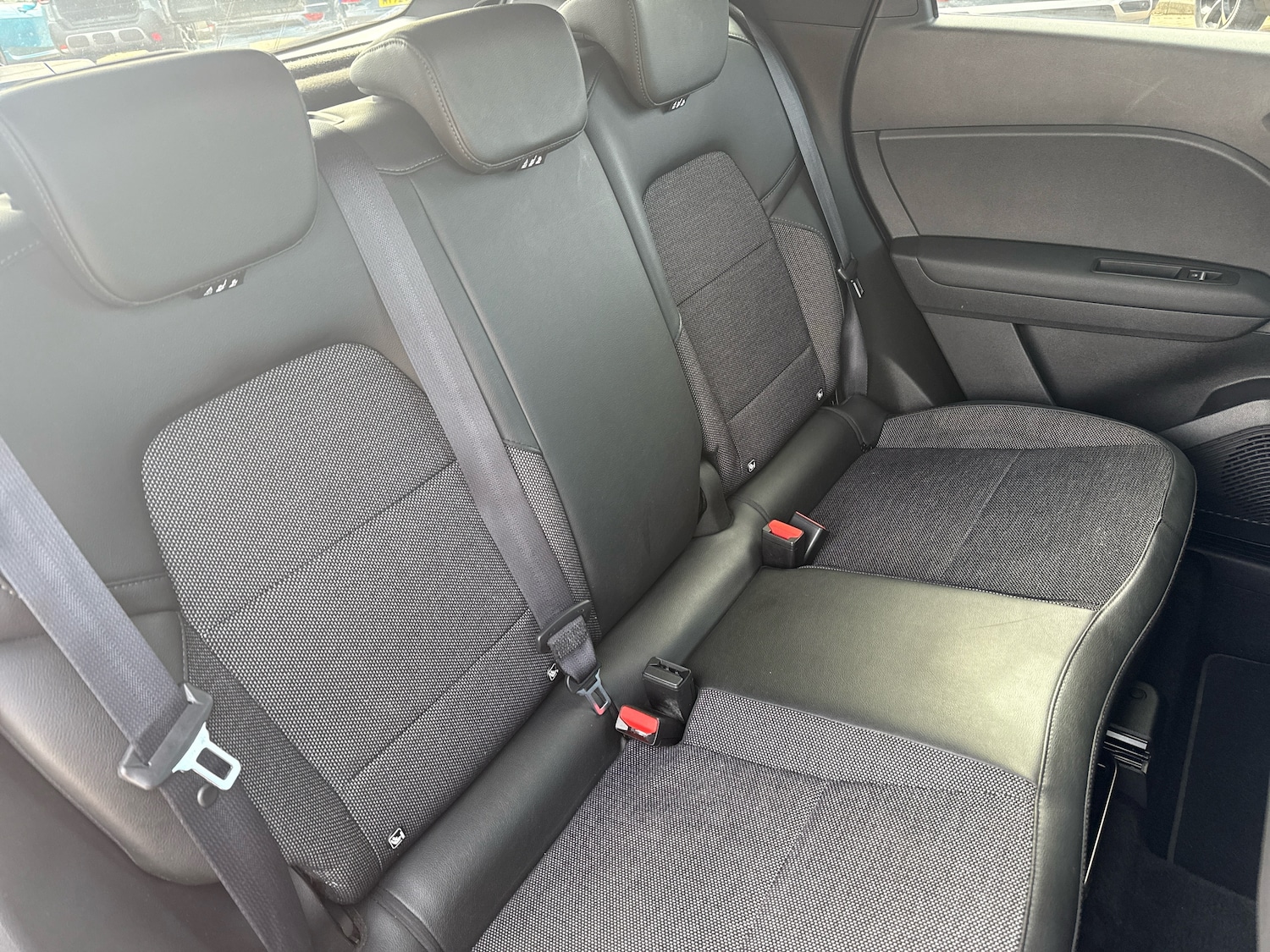 Used Renault Captur 2023 for sale - 76044736: Photo 10
