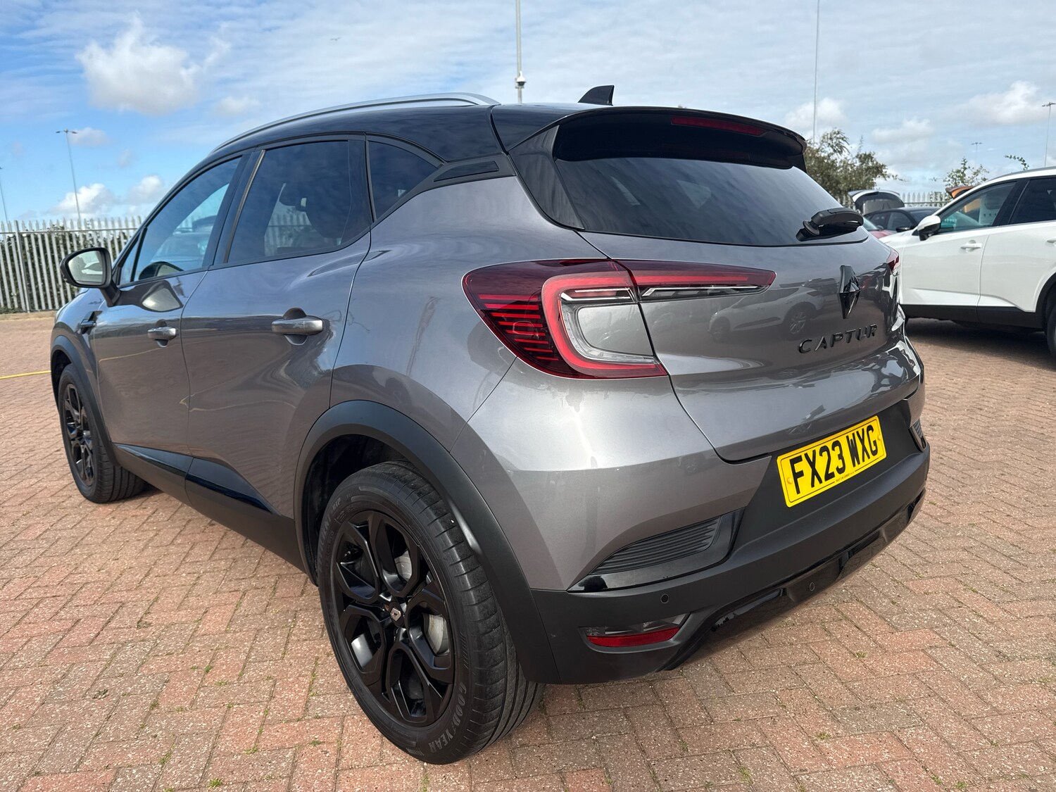 Used Renault Captur 2023 for sale - 76044736: Photo 16