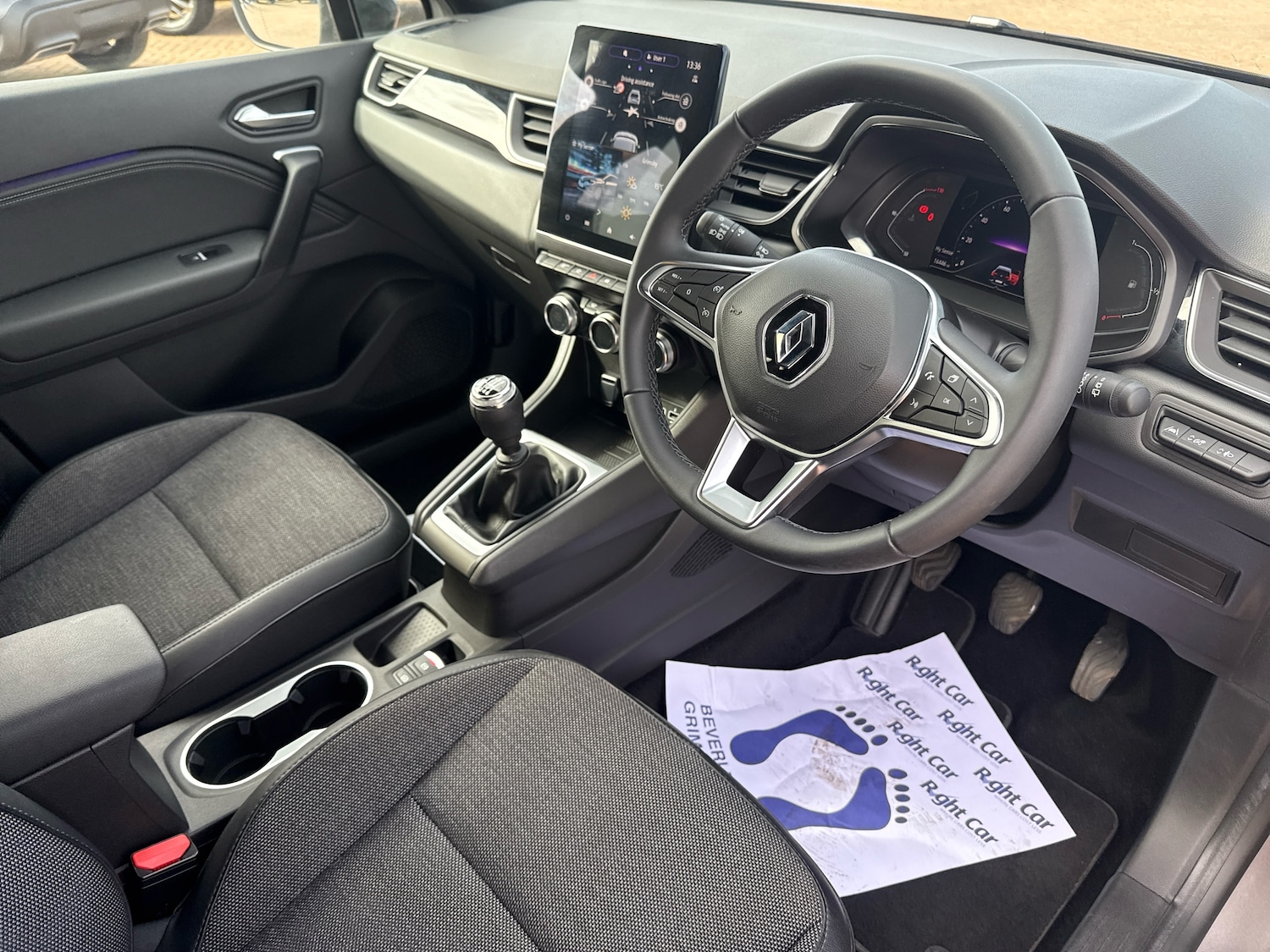 Used Renault Captur 2023 for sale - 76044736: Photo 6