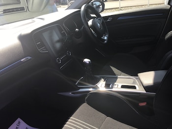 Used Renault Megane 2018 for sale - 75603105: Photo