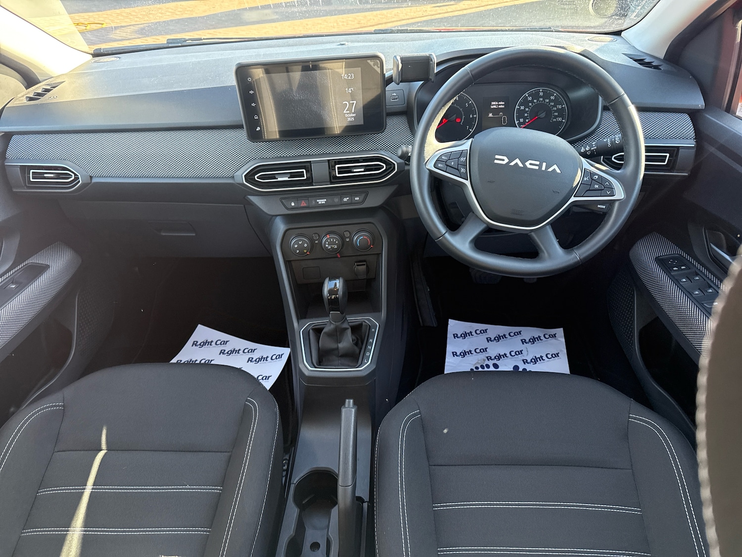 Used Dacia Sandero 2023 for sale - 76389928: Photo 8