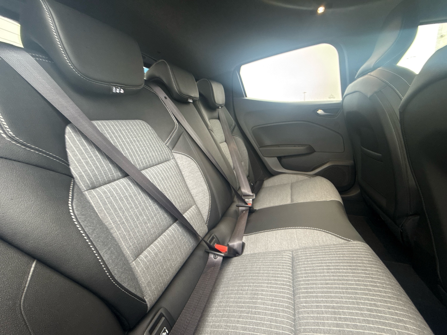 Used Renault Clio 2025 for sale - 77942176: Photo 10