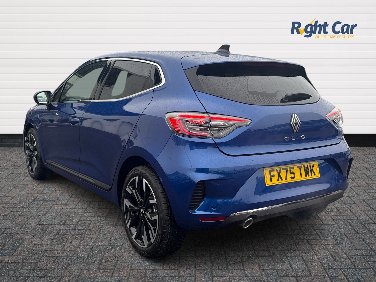 Used Renault Clio 2025 for sale - 77942176: Photo 3