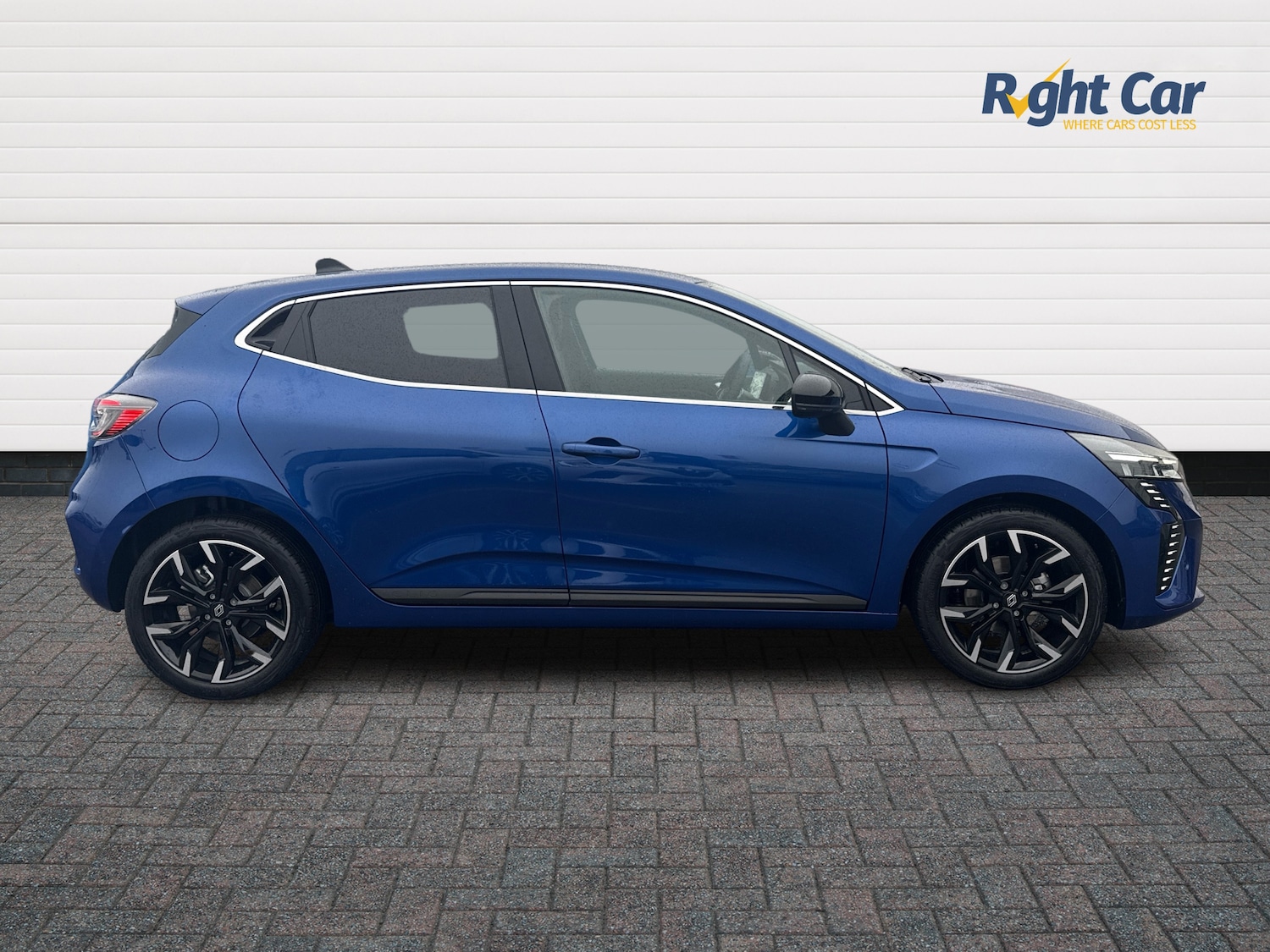 Used Renault Clio 2025 for sale - 77942176: Photo 4