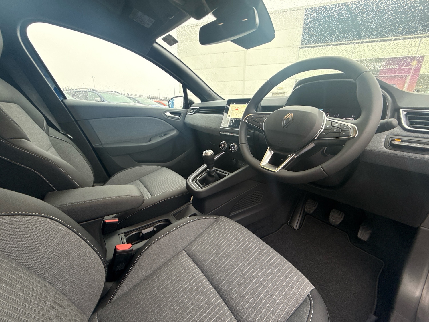 Used Renault Clio 2025 for sale - 77942176: Photo 6