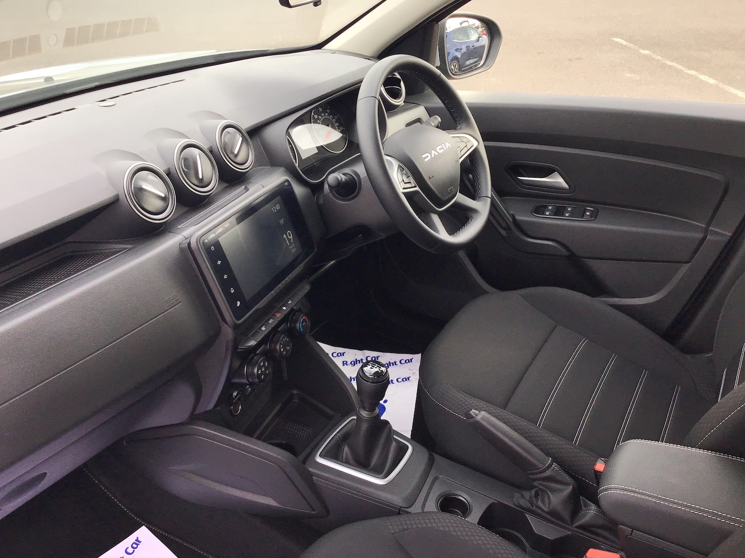 Used Dacia Duster 2023 for sale - 76875078: Photo 2