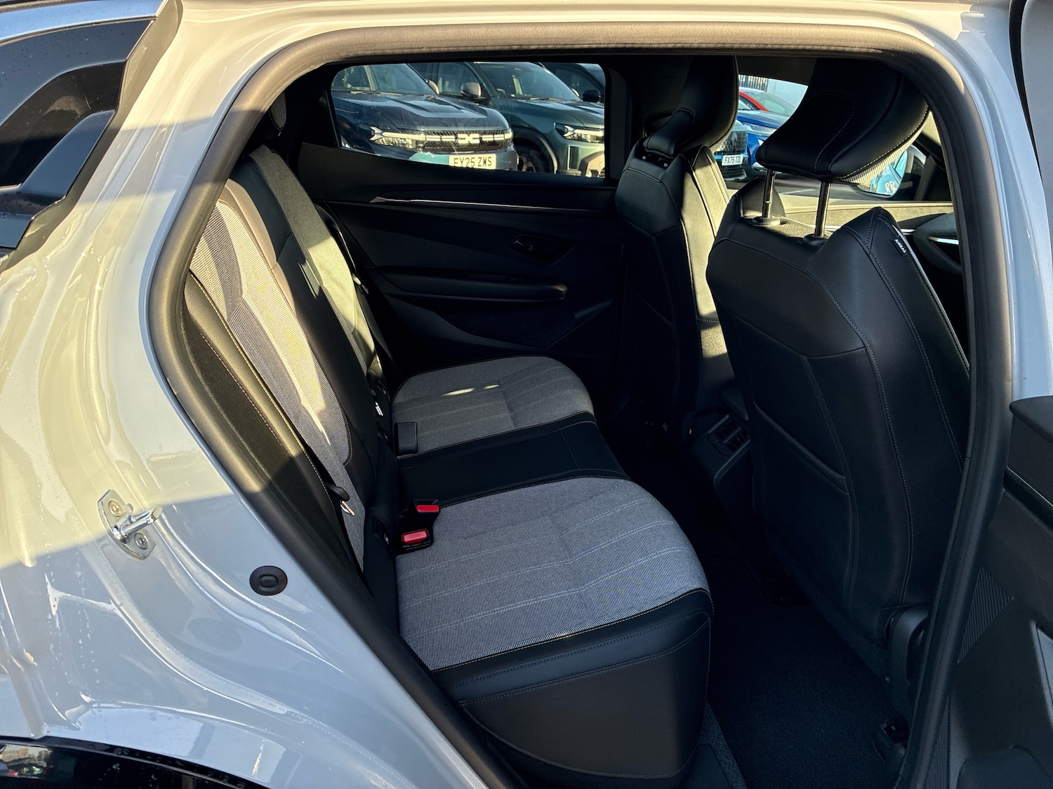 Used Renault Megane E Tech 2022 for sale - 76745401: Photo 10