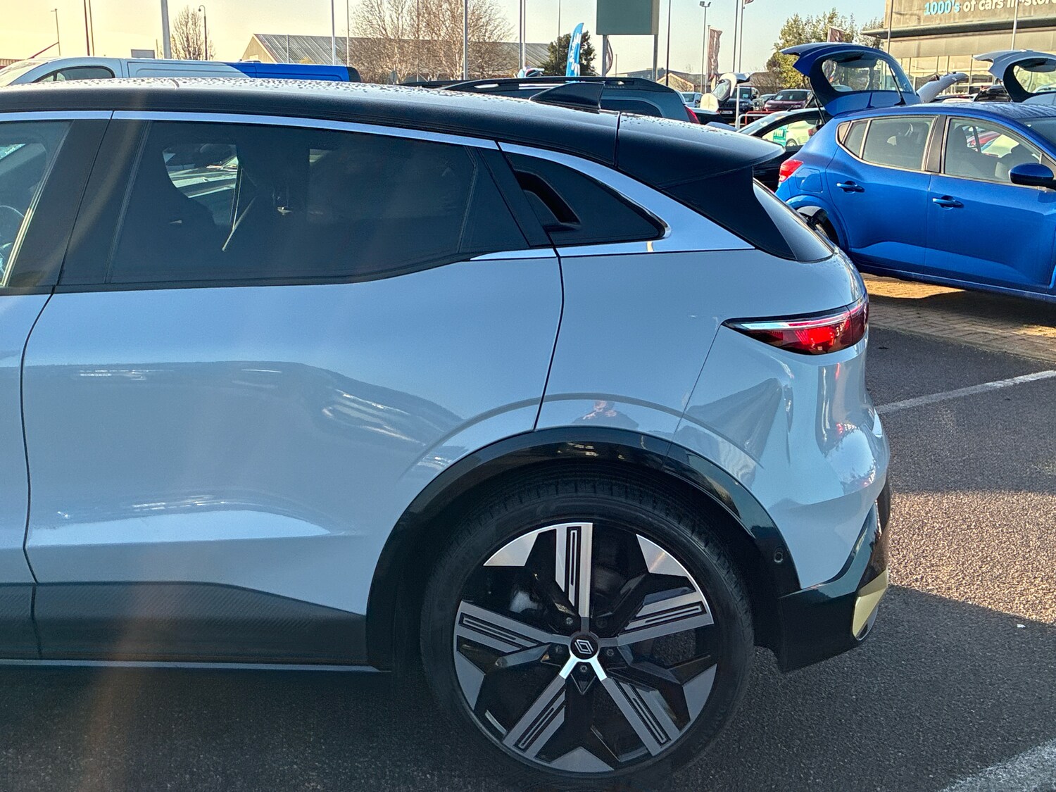 Used Renault Megane E Tech 2022 for sale - 76745401: Photo 29