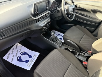 Used Hyundai i20 2022 for sale - 76501115: Photo