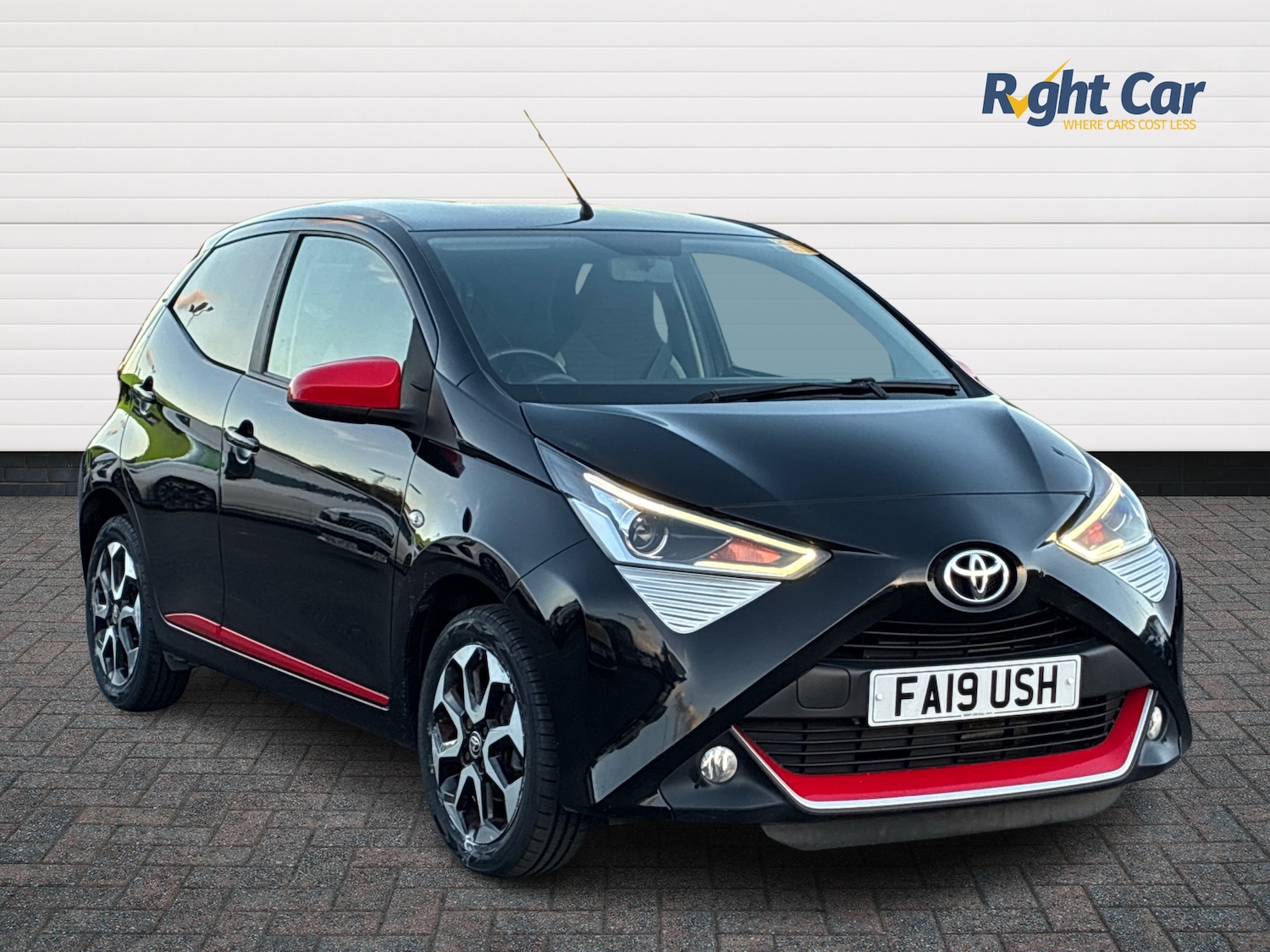 Used Toyota AYGO 2019 for sale - 76217372: Photo 1