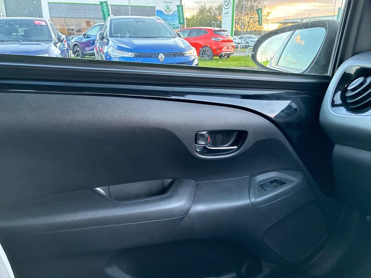 Used Toyota AYGO 2019 for sale - 76217372: Photo 18