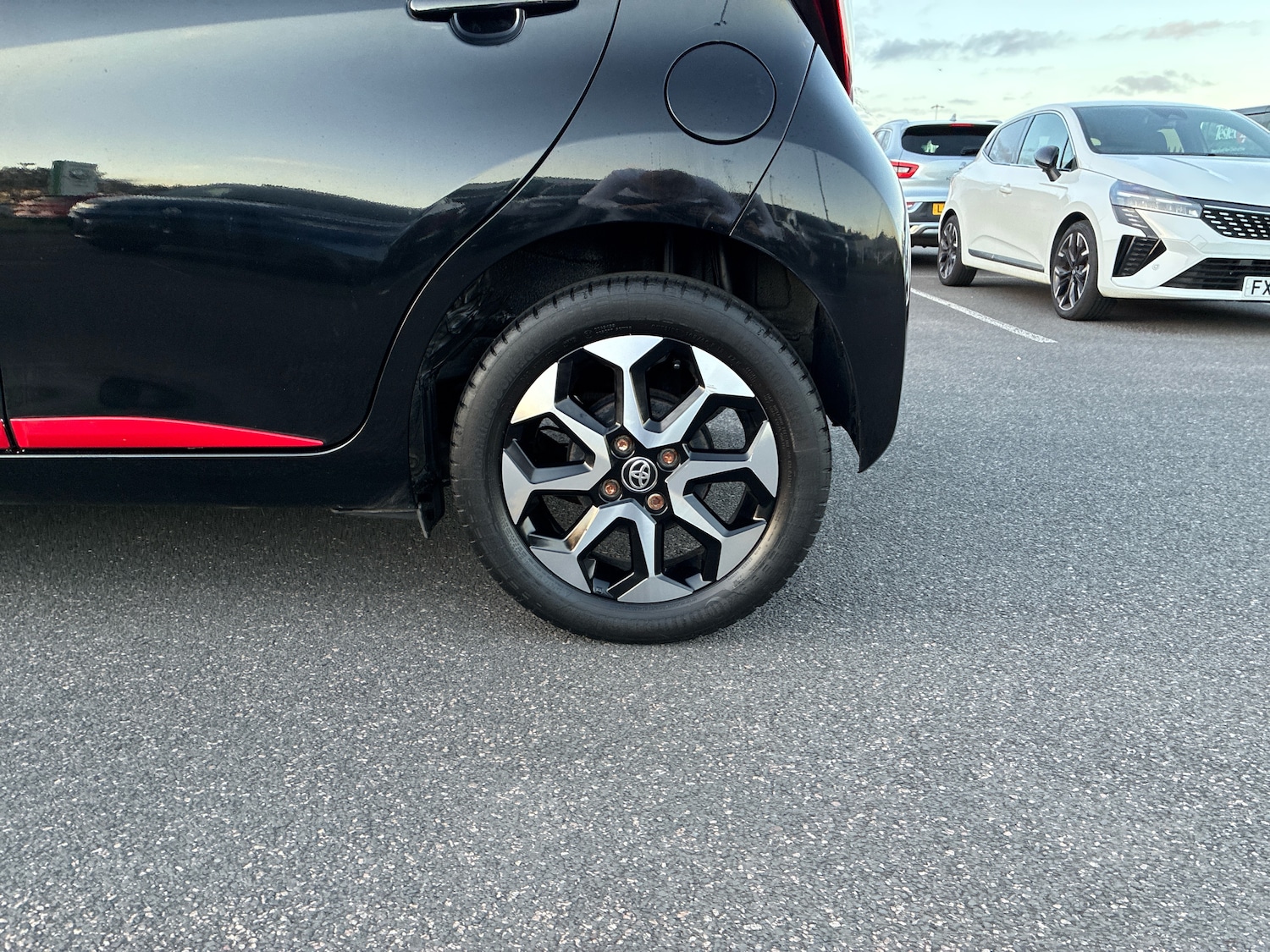 Used Toyota AYGO 2019 for sale - 76217372: Photo 5