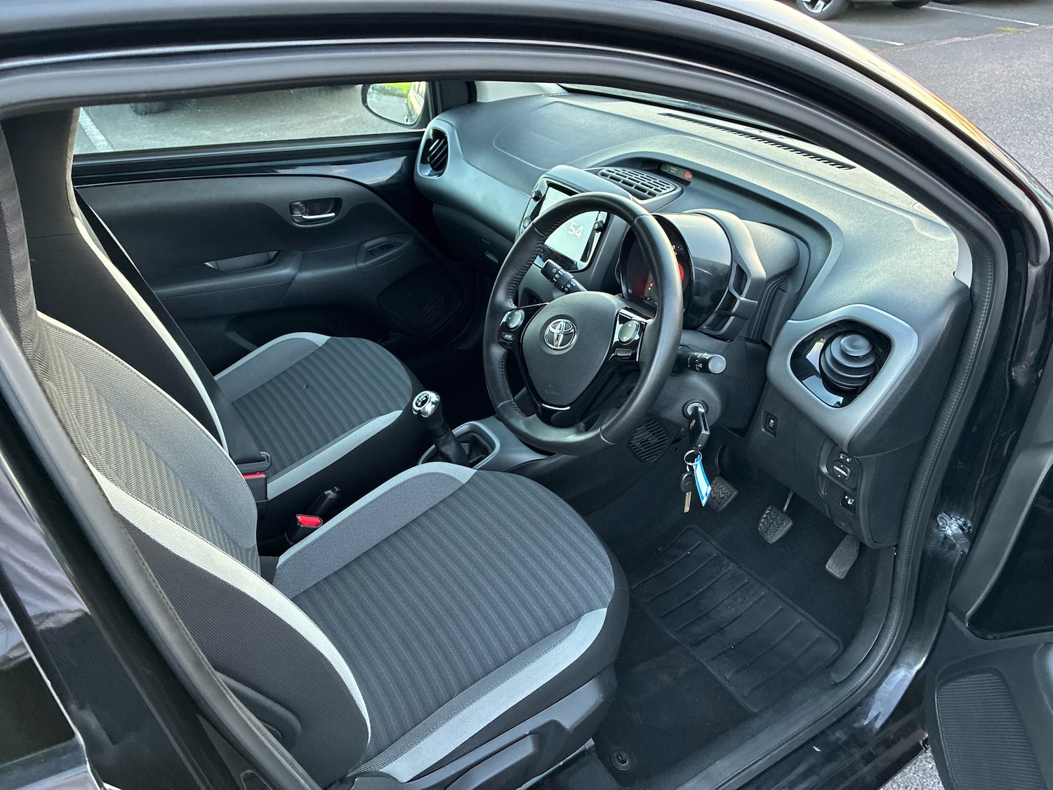 Used Toyota AYGO 2019 for sale - 76217372: Photo 6