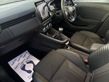 Used Renault Clio 2025 for sale - 77010565: Photo