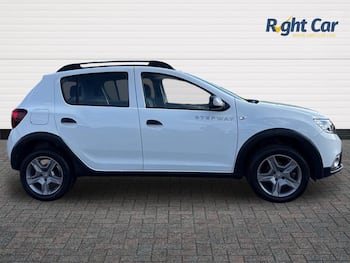 Used Dacia Sandero Stepway 2019 for sale - 79809015: Photo