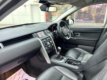Used Land Rover Discovery 2018 for sale - 76261808: Photo