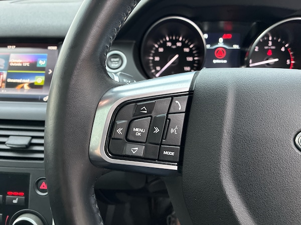 Used Land Rover Discovery 2018 for sale - 76261808: Photo 32