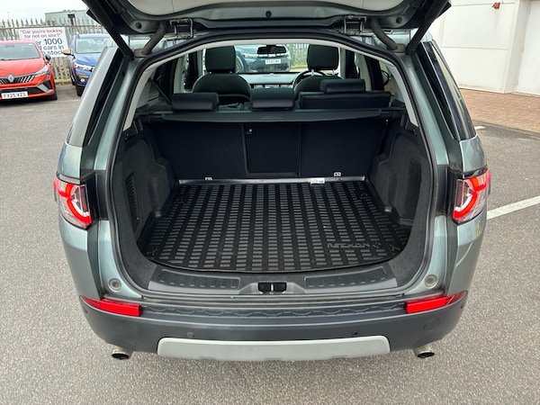 Used Land Rover Discovery 2018 for sale - 76261808: Photo 9