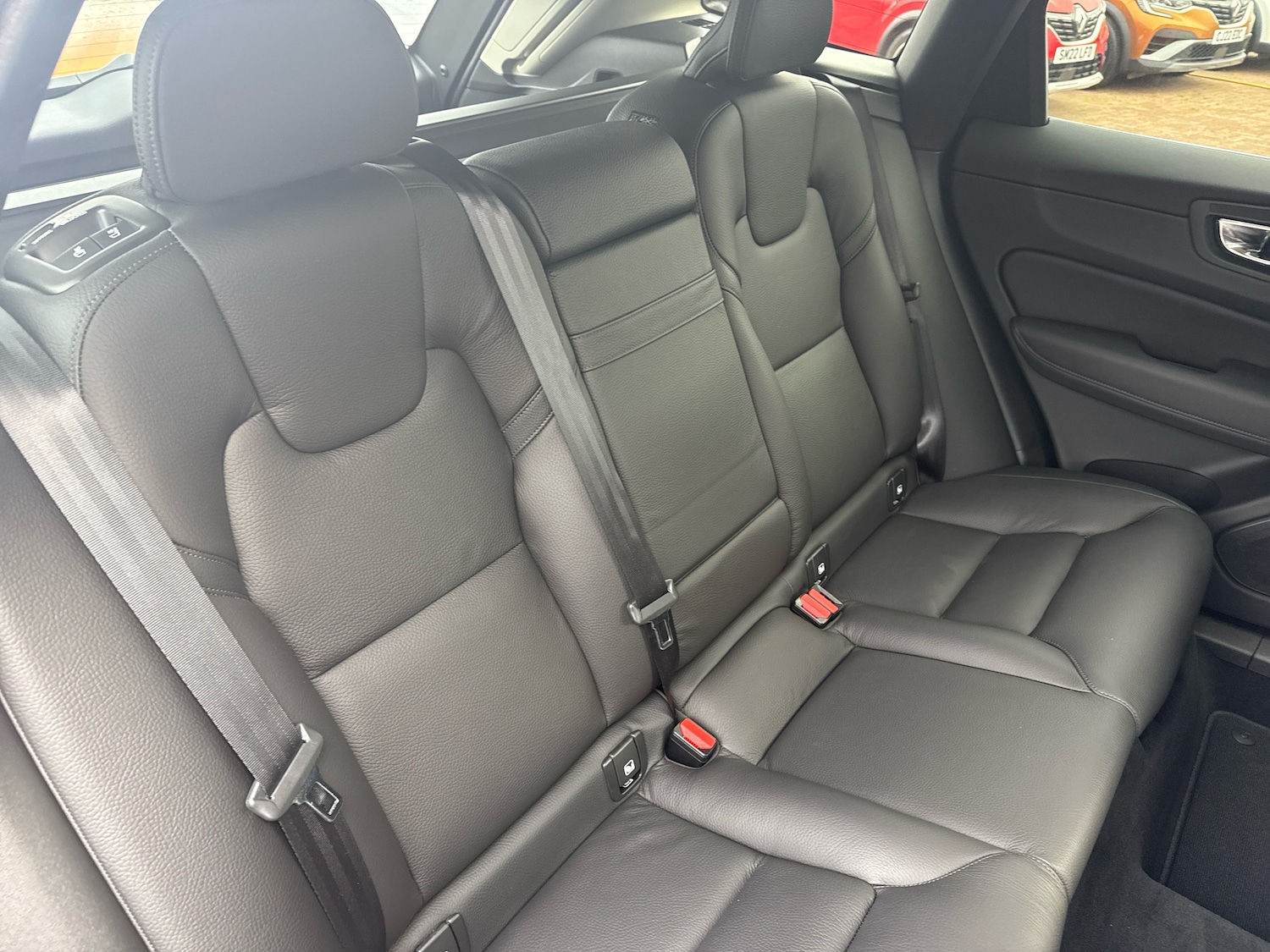 Used Volvo XC60 2020 for sale - 76410408: Photo 10