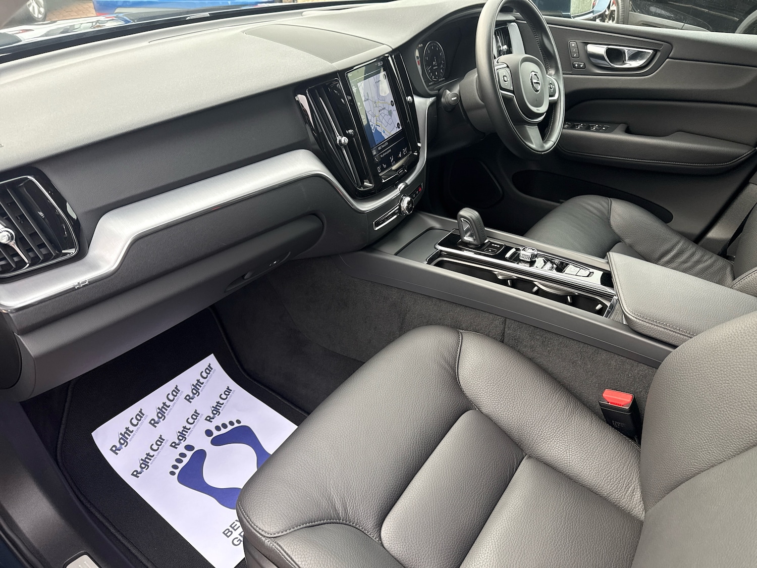 Used Volvo XC60 2020 for sale - 76410408: Photo 2