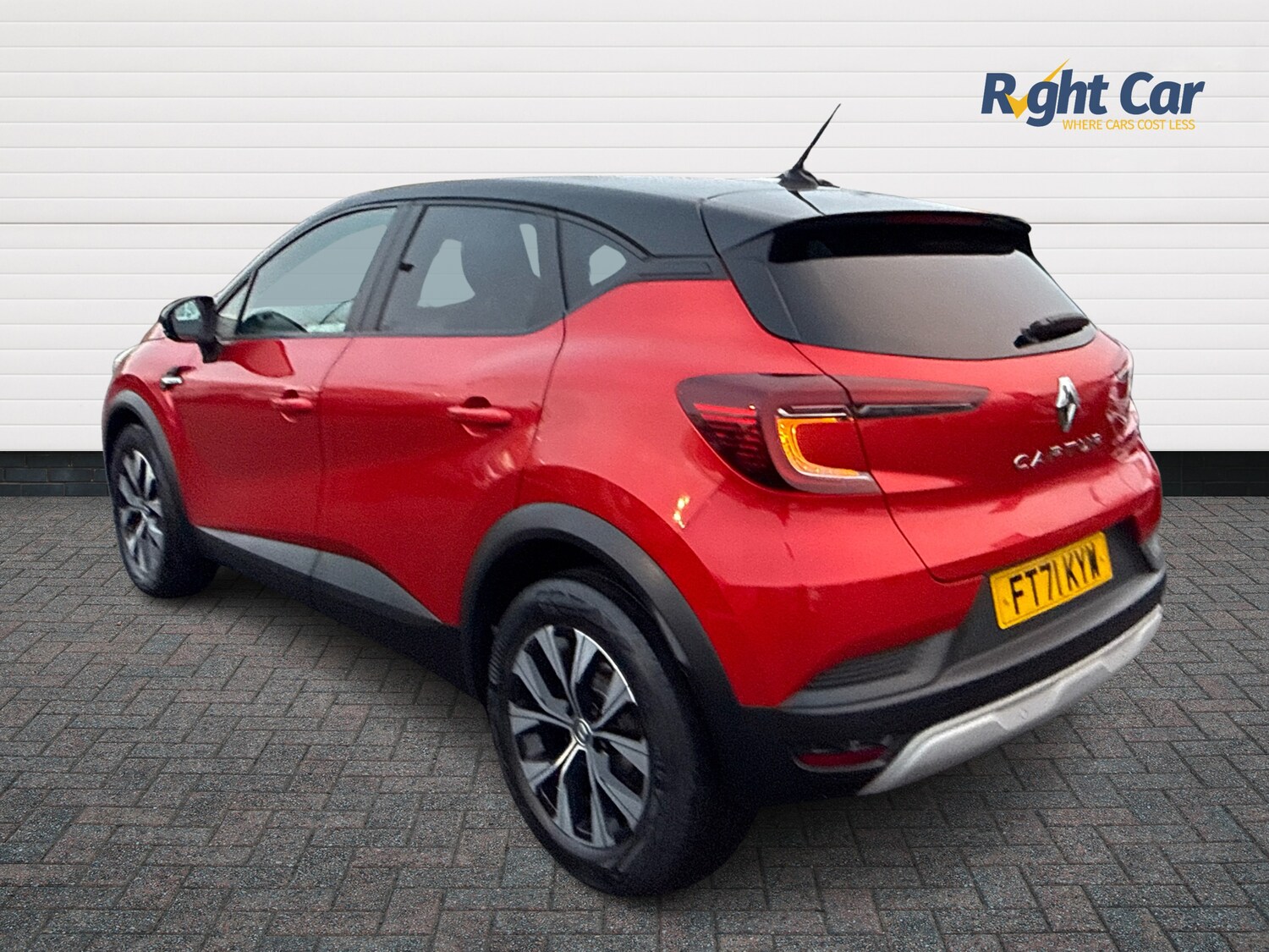 Used Renault Captur 2022 for sale - 76804231: Photo 3
