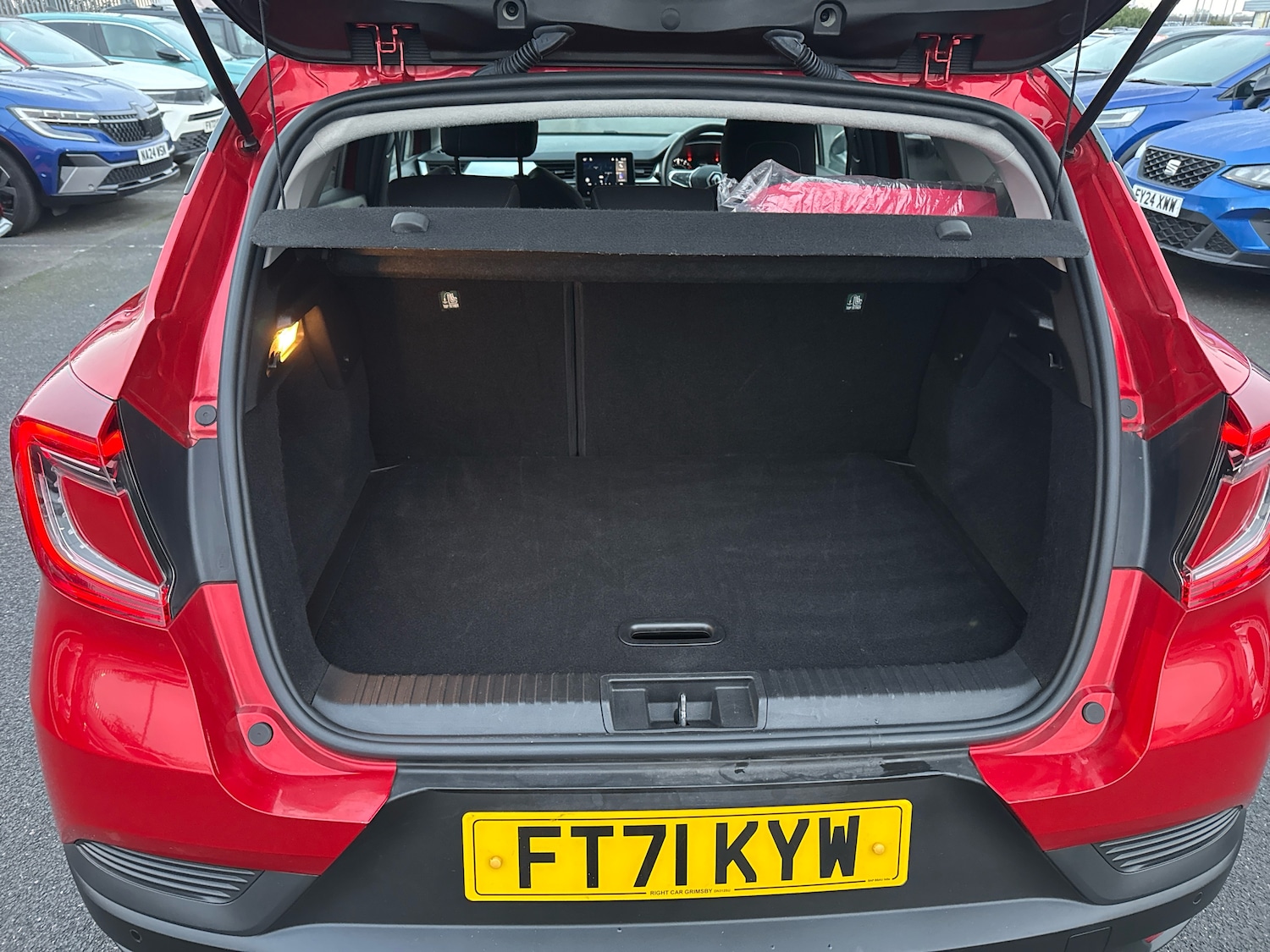 Used Renault Captur 2022 for sale - 76804231: Photo 9