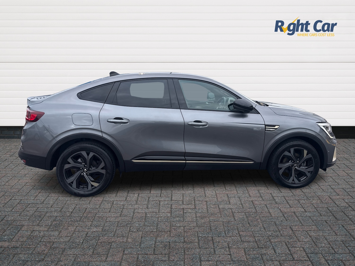 Used Renault Arkana 2023 for sale - 76915119: Photo 4