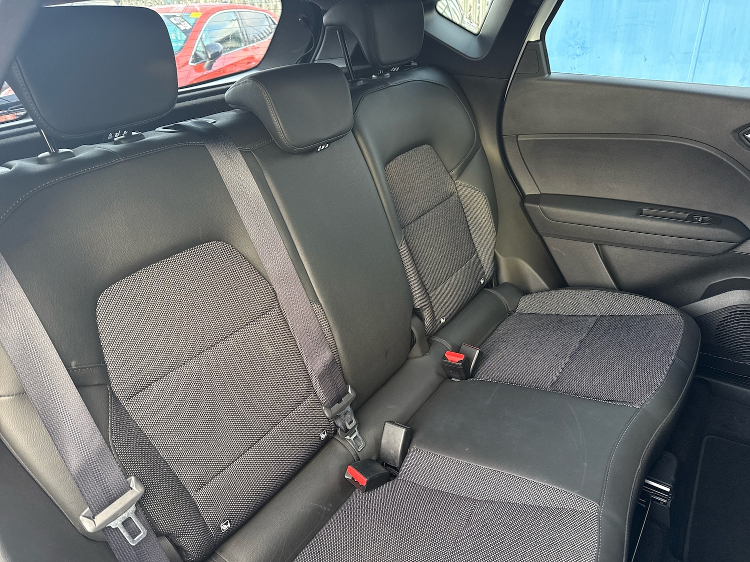 Used Renault Captur 2023 for sale - 76691638: Photo 10