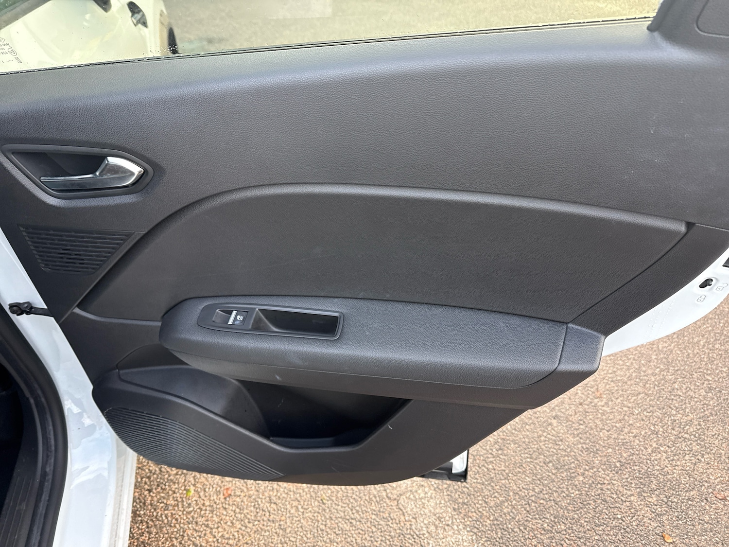 Used Renault Captur 2023 for sale - 76691638: Photo 11