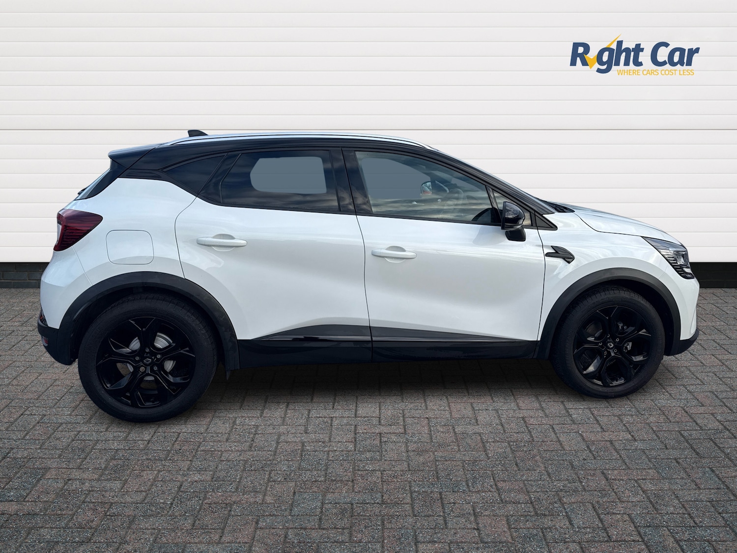 Used Renault Captur 2023 for sale - 76691638: Photo 4