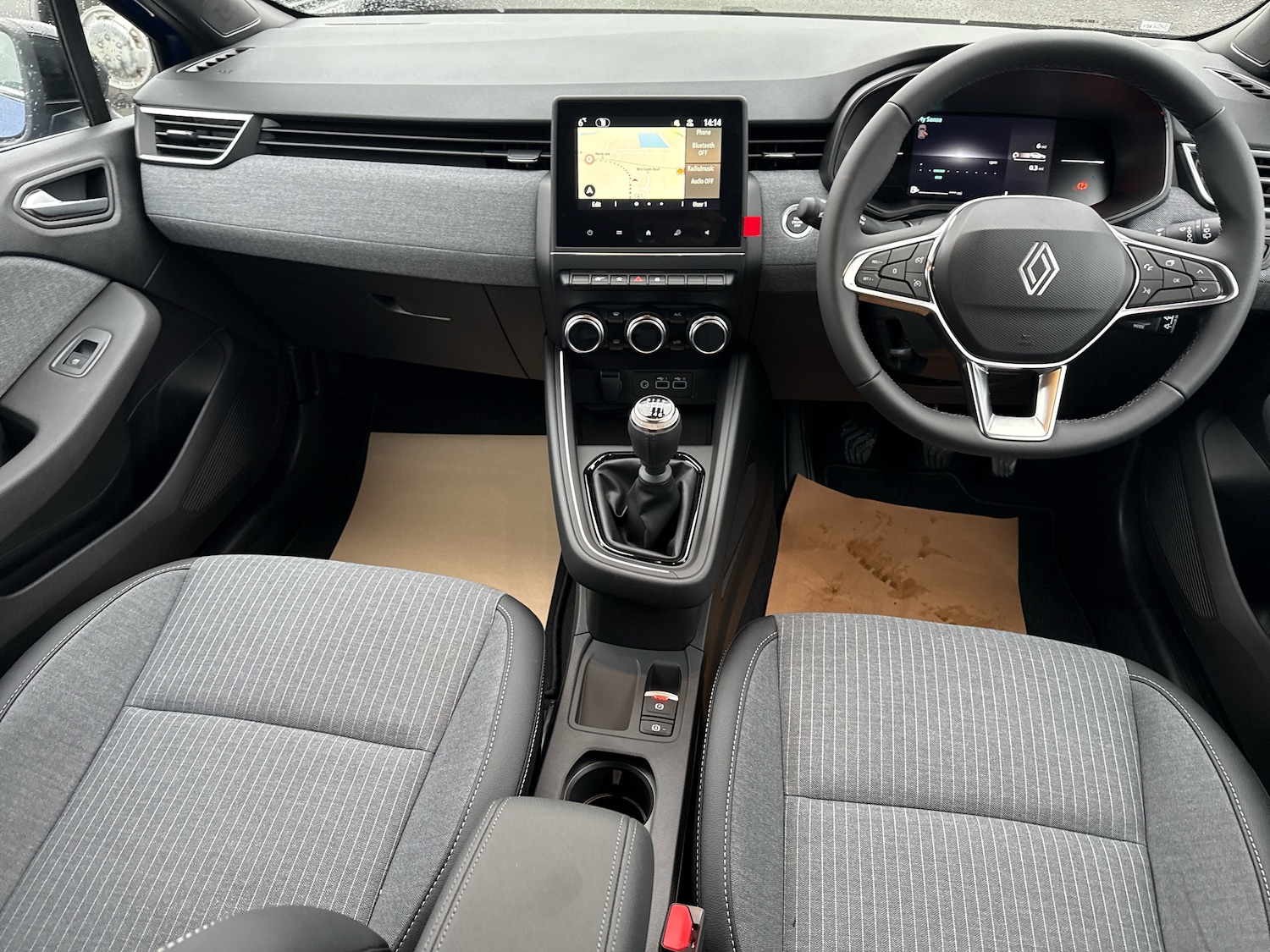 Used Renault Clio 2025 for sale - 77942175: Photo 8