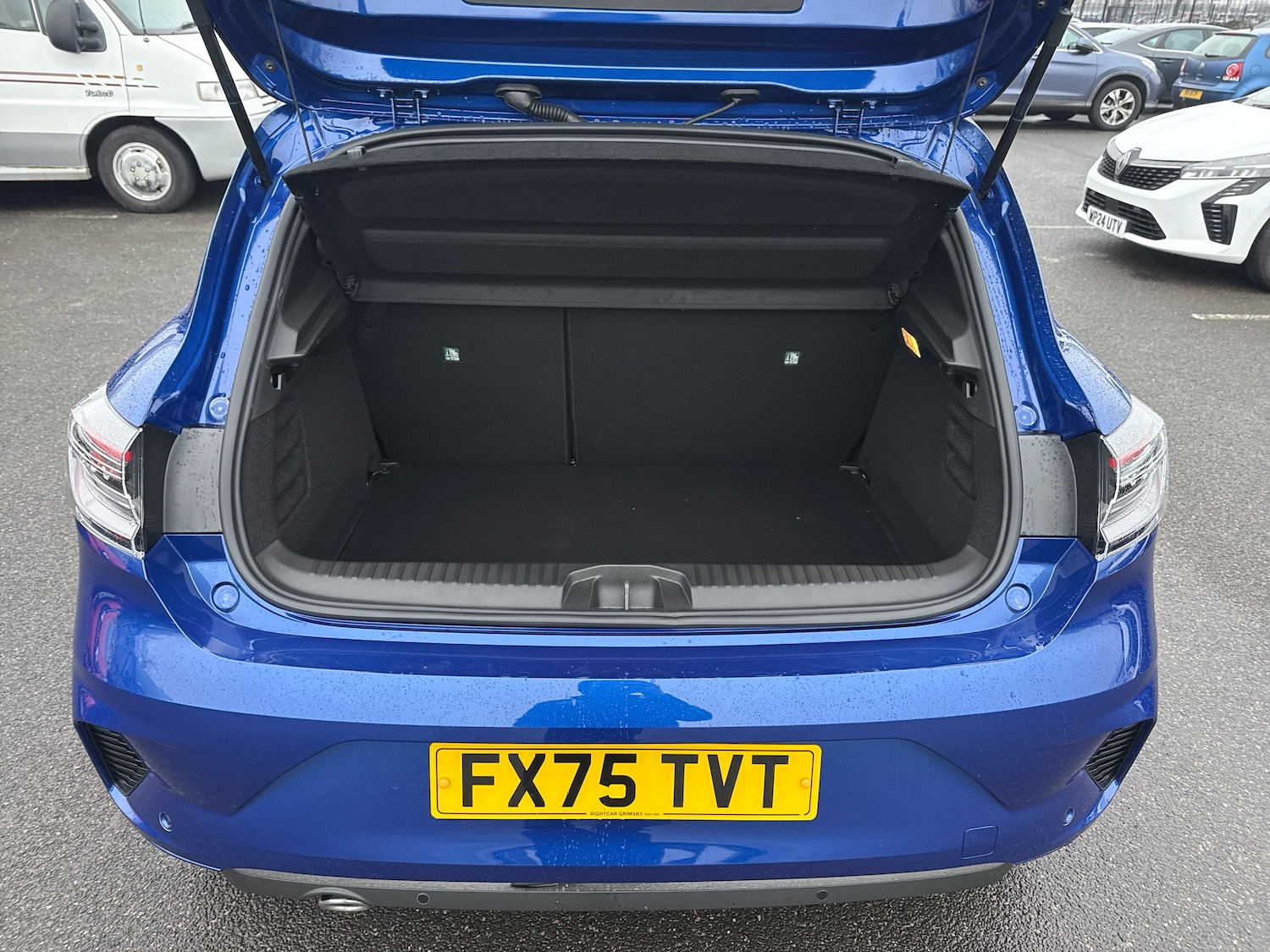 Used Renault Clio 2025 for sale - 77942175: Photo 9