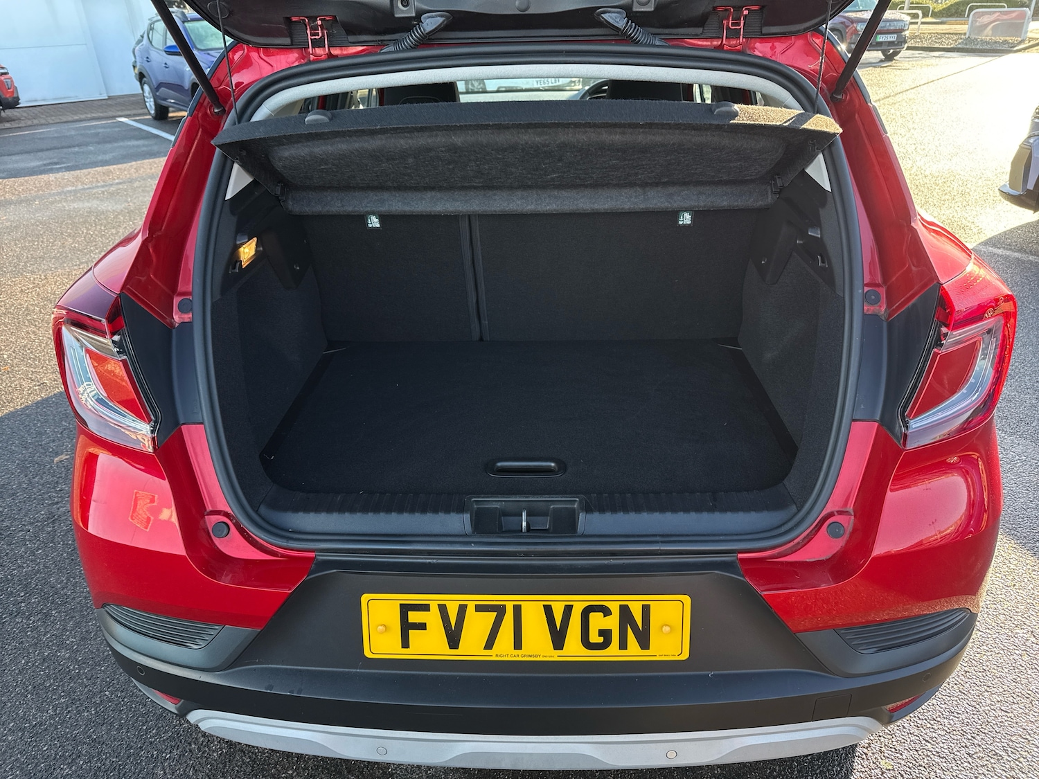 Used Renault Captur 2021 for sale - 76661131: Photo 9