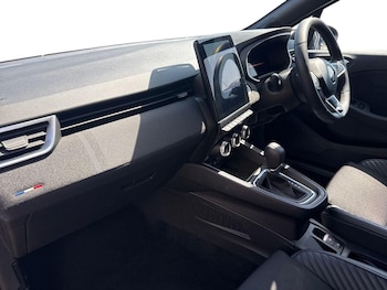 Used Renault Clio 2023 for sale - 79293921: Photo