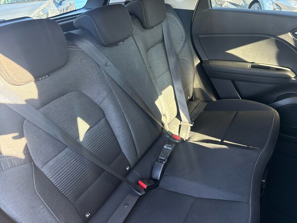 Used Renault Captur 2020 for sale - 76241852: Photo 10