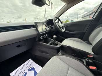 Used Renault Clio 2024 for sale - 74587183: Photo