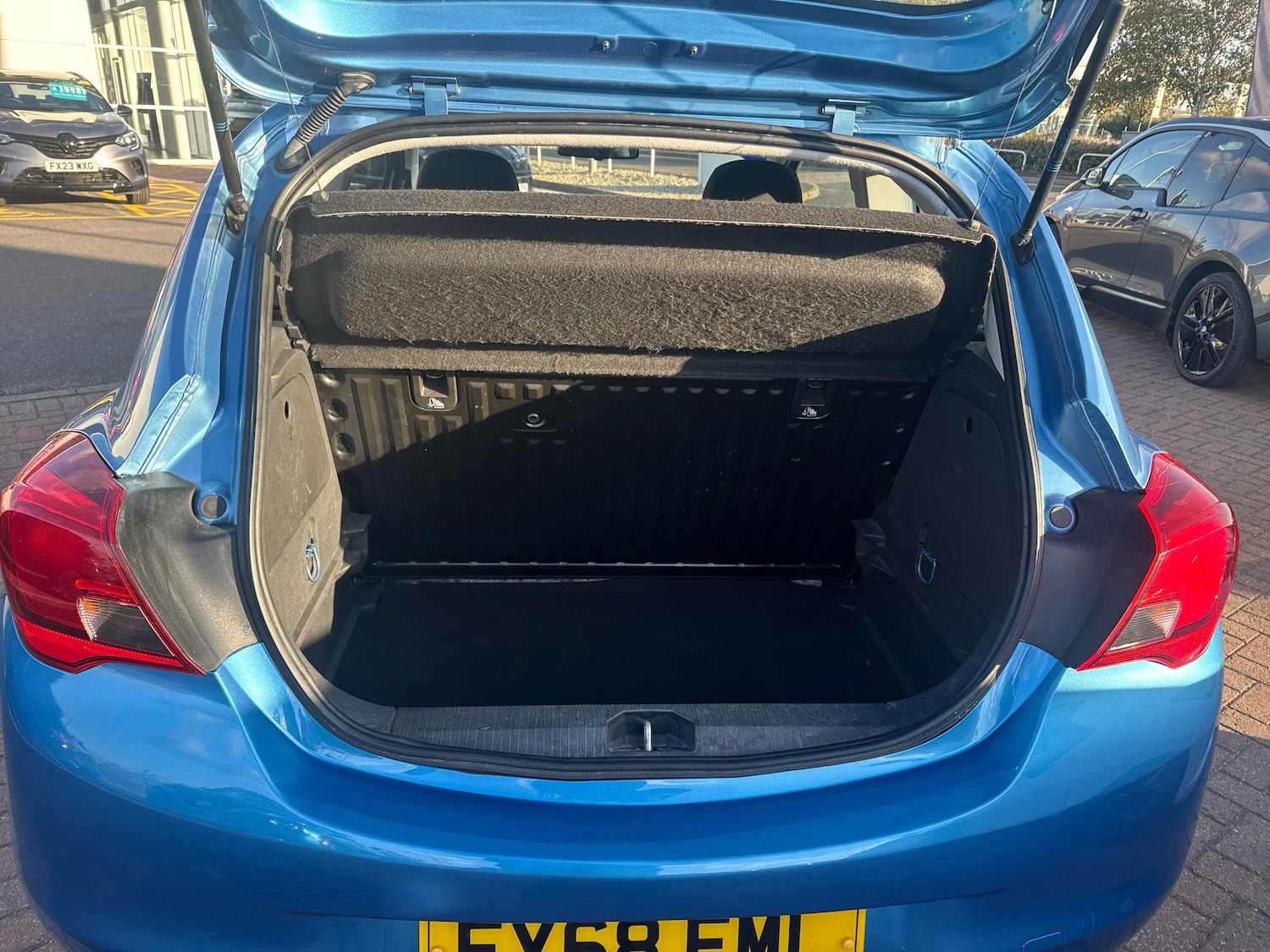Used Vauxhall Corsa 2018 for sale - 76217365: Photo 9