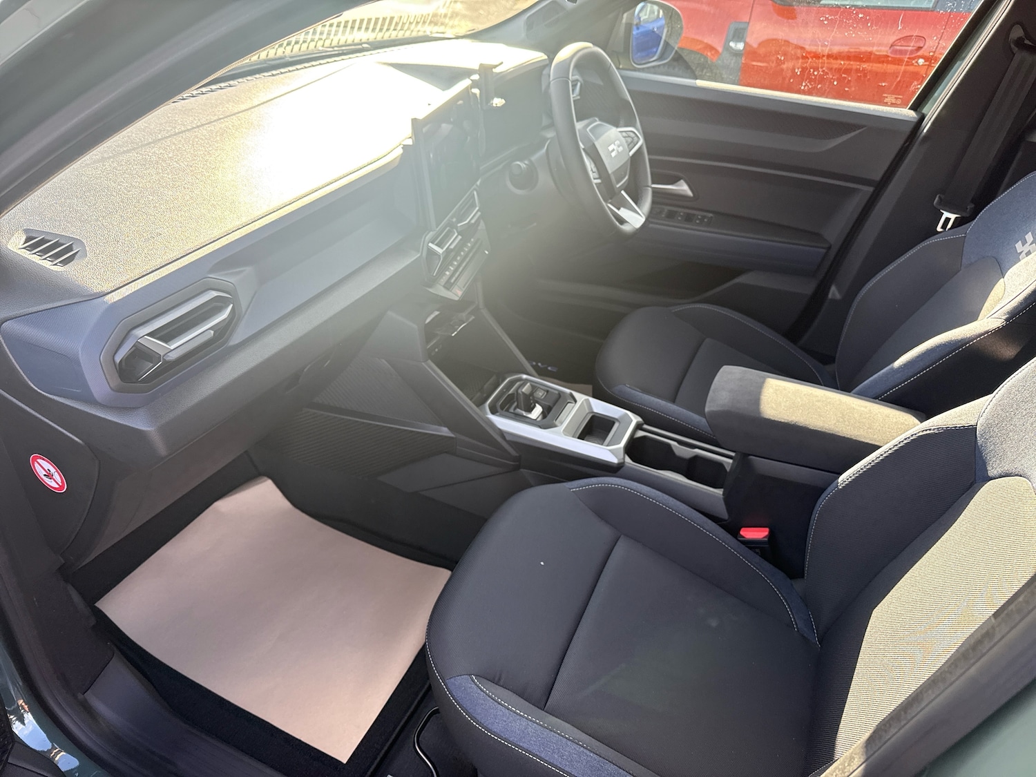 Used Dacia Duster 2025 for sale - 76539711: Photo 2