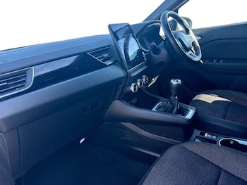 Used Renault Captur 2023 for sale - 79293898: Photo