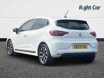 Used Renault Clio 2023 for sale - 79592233: Photo