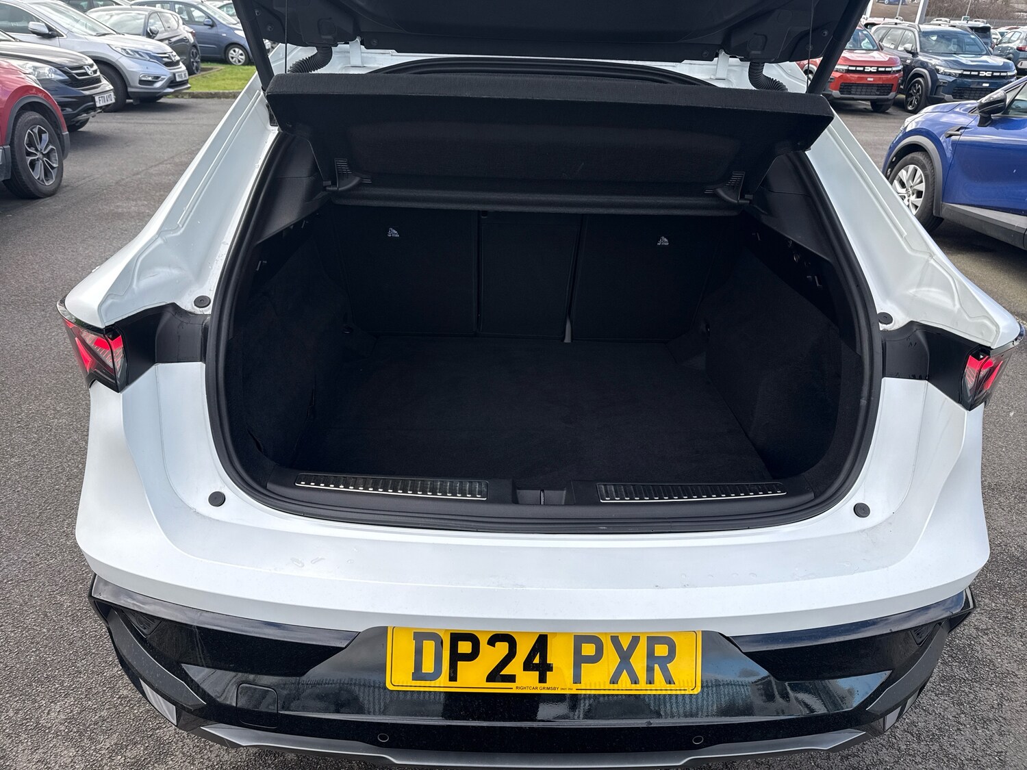 Used Renault Other 2024 for sale - 77841629: Photo 9