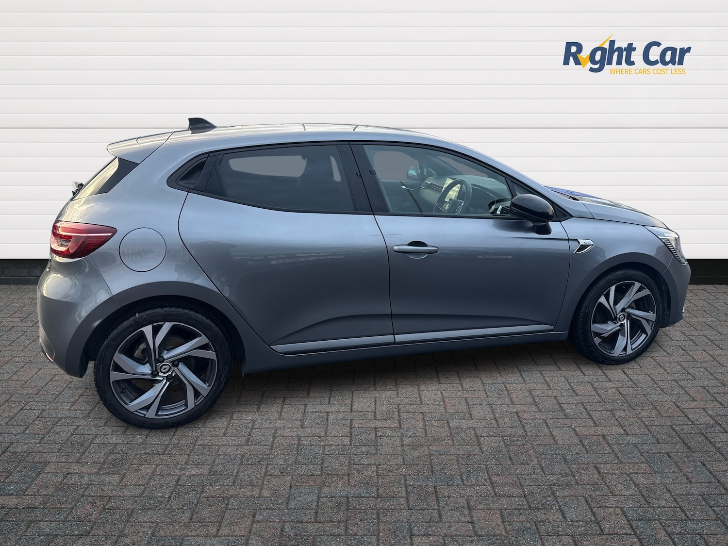 Used Renault Clio 2023 for sale - 77232304: Photo 4