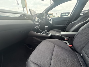 Used Renault Captur 2023 for sale - 75238355: Photo