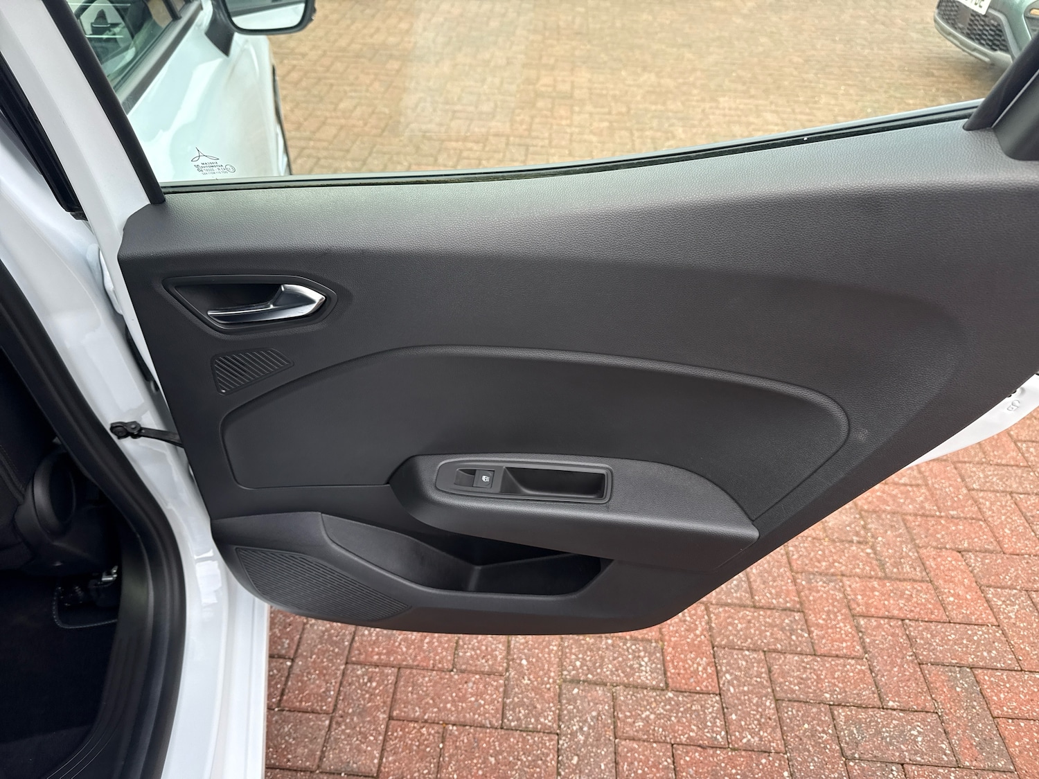 Used Renault Clio 2024 for sale - 77256534: Photo 11