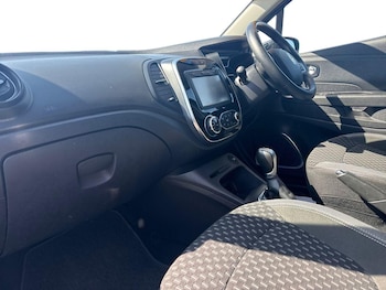 Used Renault Captur 2018 for sale - 79318939: Photo