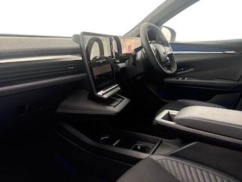 Used Renault Scenic E-Tech 2025 for sale - 79454877: Photo