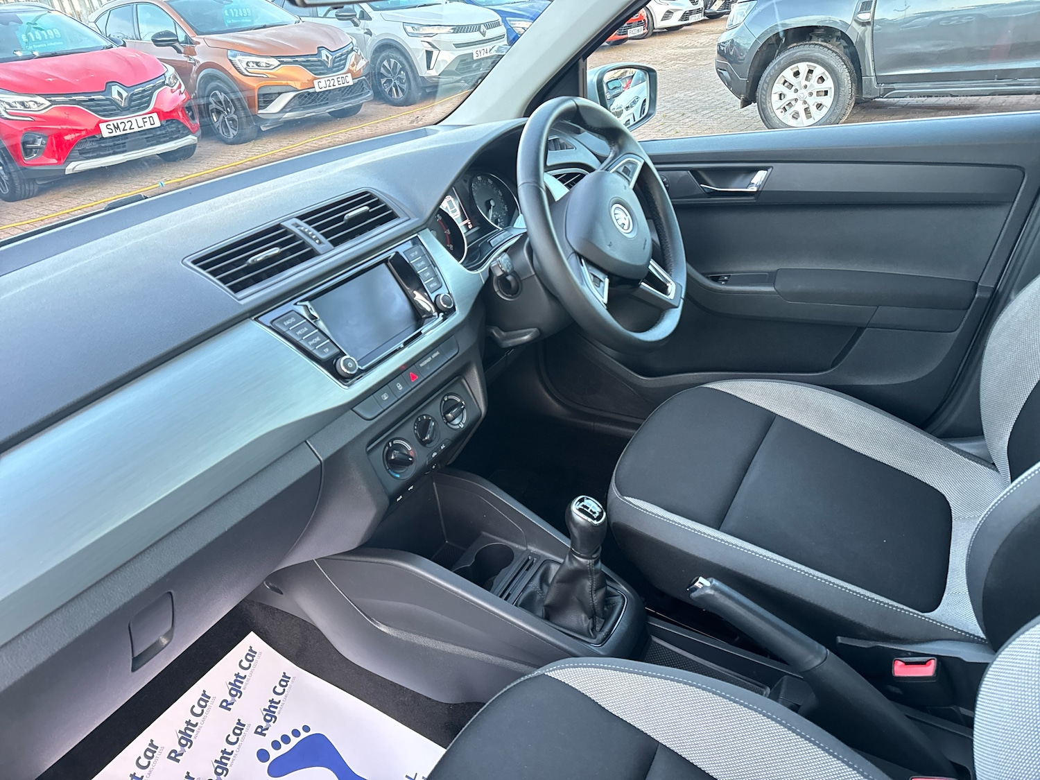 Used Skoda Fabia 2017 for sale - 77360629: Photo 2