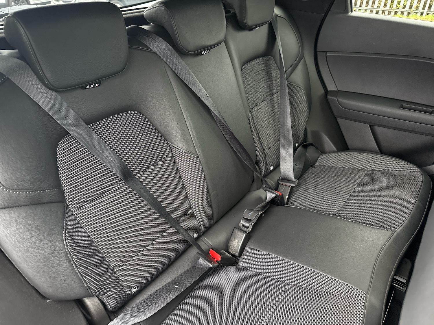 Used Renault Captur 2022 for sale - 76271740: Photo 10