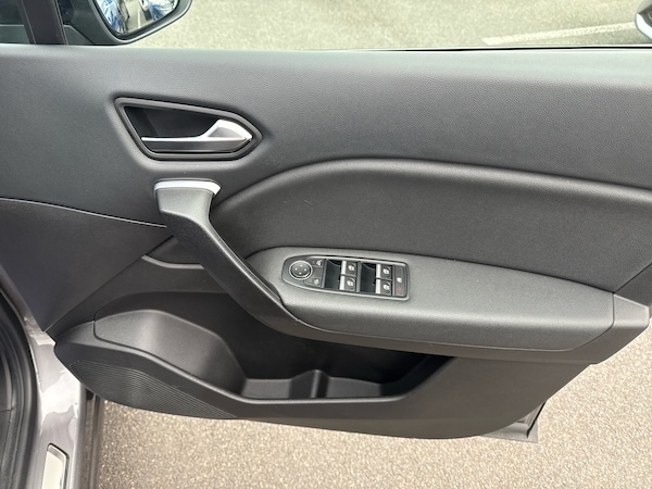 Used Renault Captur 2022 for sale - 76271740: Photo 23